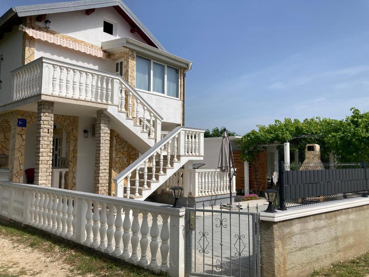 Apartmani Dorijan Врси Екстер'єр фото